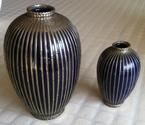To sjældne japanske vaser   